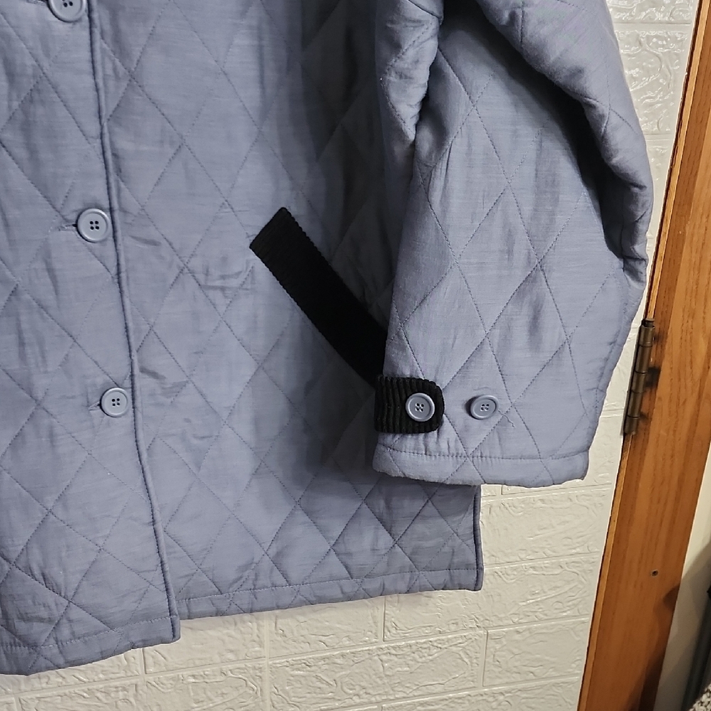 BOLGARi Signature Quilted Gray and Black Puffer Coat - Picture 4 of 8